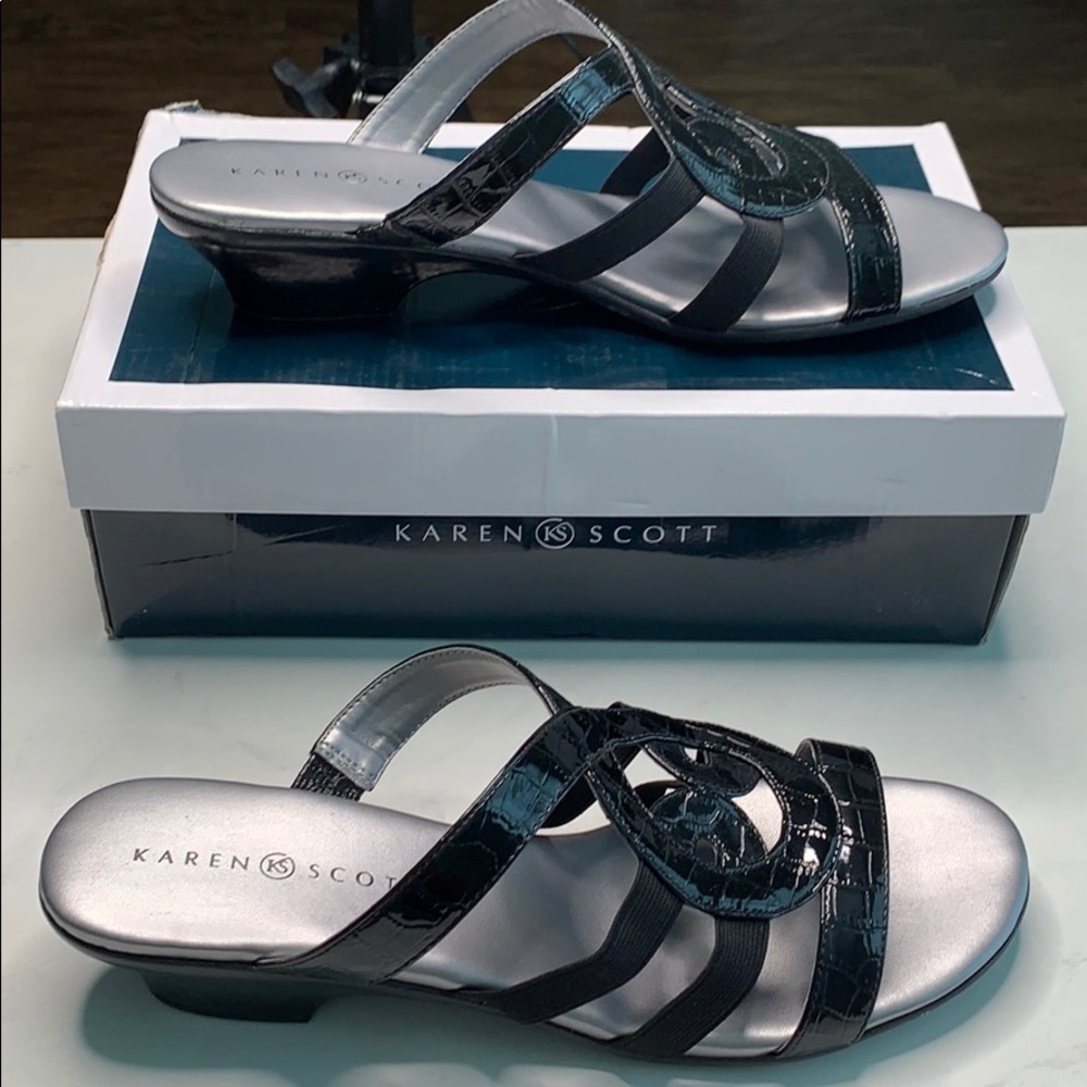 Black Sandals by Karen Scott 9.5M